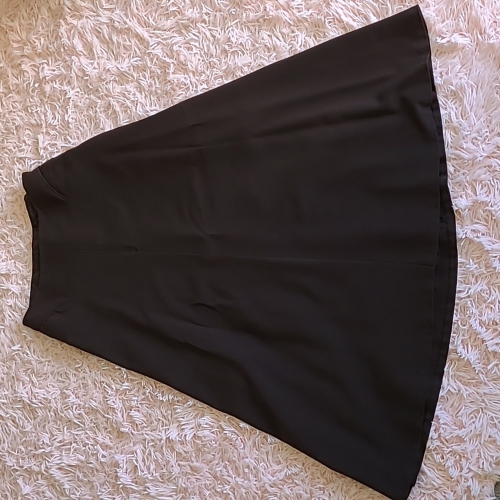 *5 for $10* Focus 2000 Brown Skirt Size 4